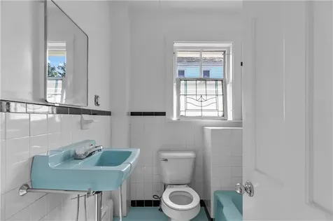 32 Tilley Avenue Newport RI 02840