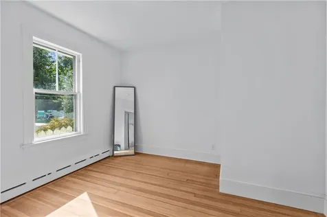 32 Tilley Avenue Newport RI 02840