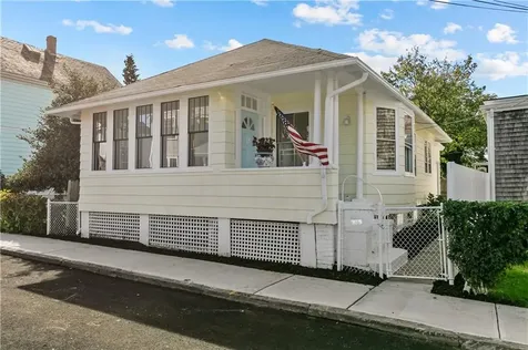 32 Tilley Avenue Newport RI 02840