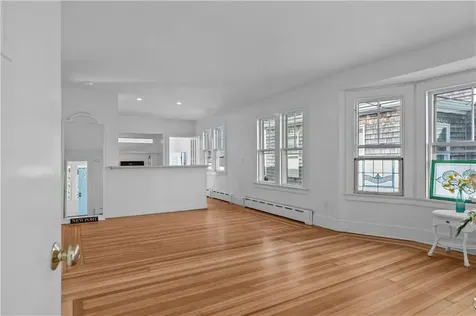 32 Tilley Avenue Newport RI 02840