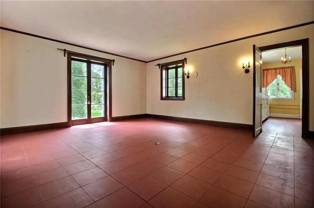 20 Browning Road Westerly RI 02891