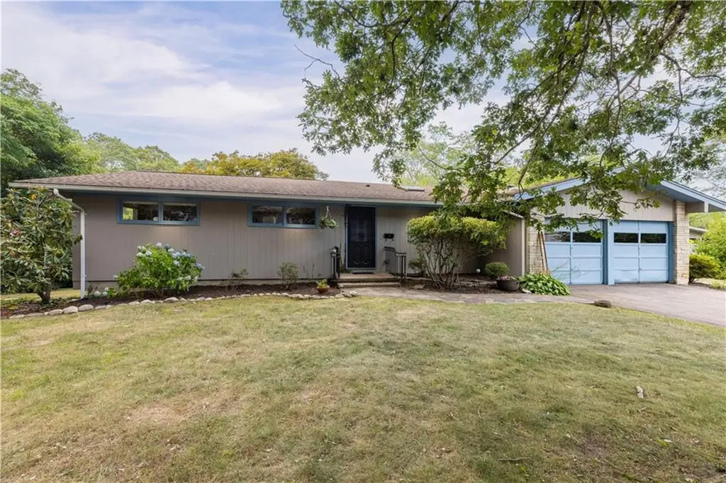 11 Guzeika Road North Kingstown RI 02852