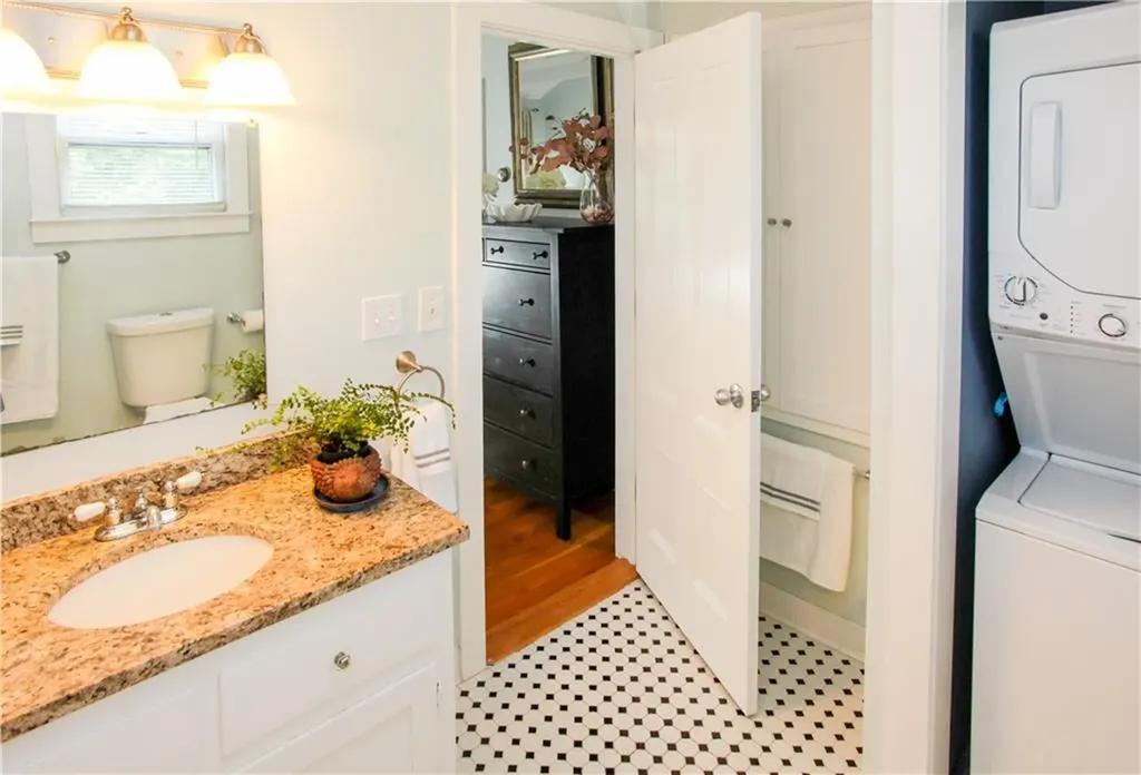 446 Bellevue Avenue Newport RI 02840