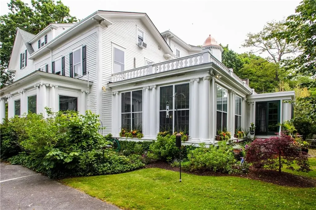 446 Bellevue Avenue Newport RI 02840