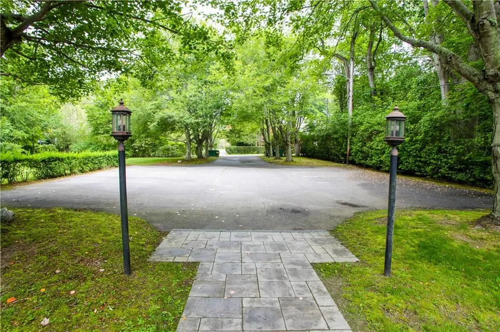 446 Bellevue Avenue Newport RI 02840
