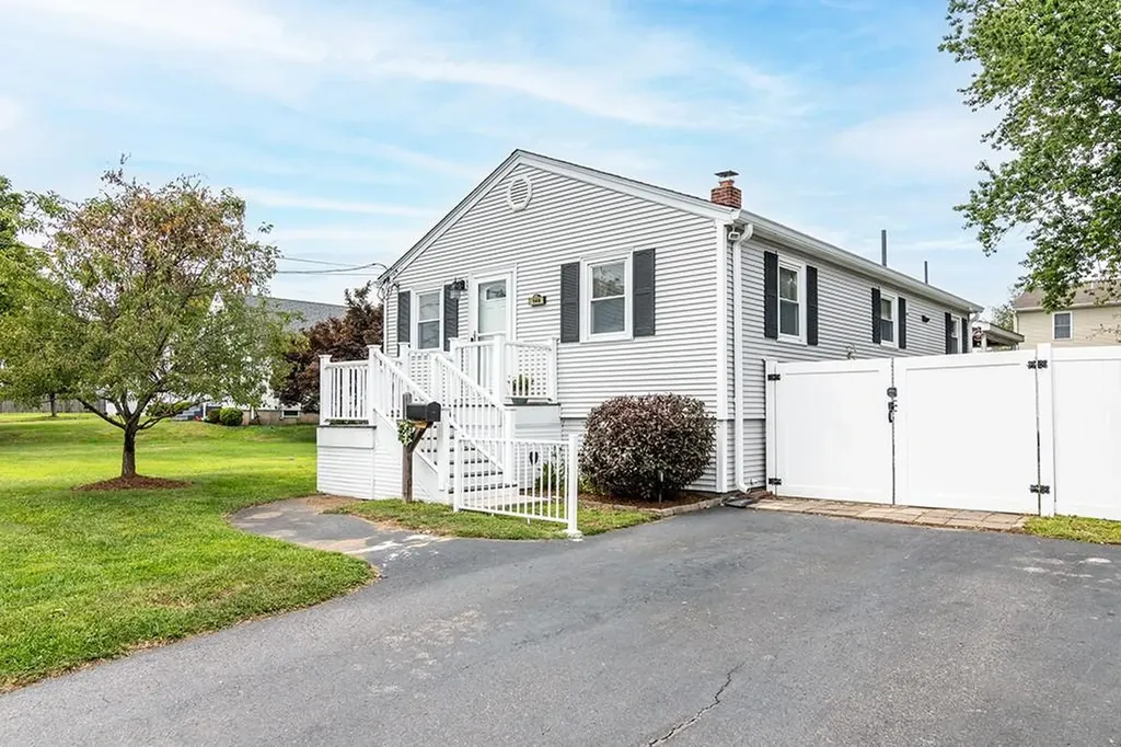 140 Carman Street Cranston RI 02910