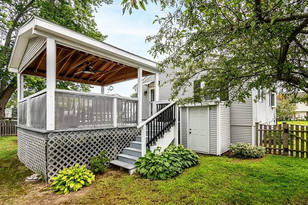 140 Carman Street Cranston RI 02910