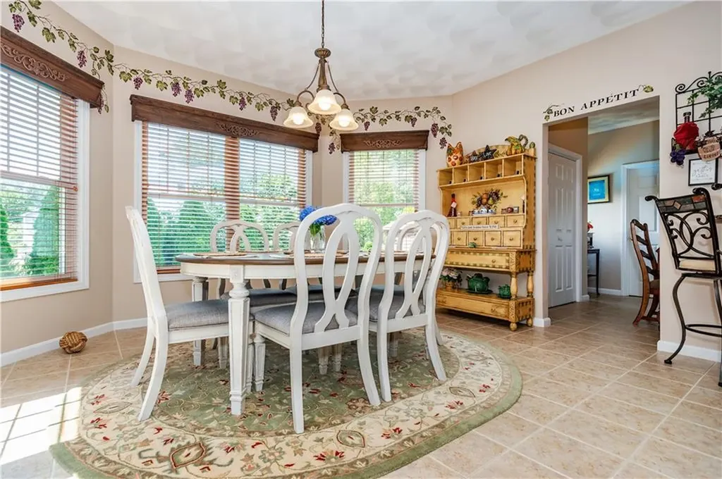 9 Wilshire Lane Cranston RI 02921