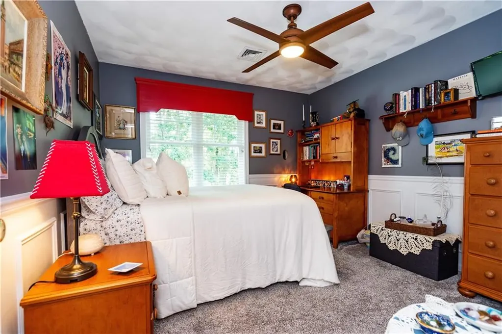 9 Wilshire Lane Cranston RI 02921