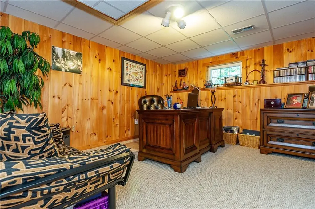 9 Wilshire Lane Cranston RI 02921