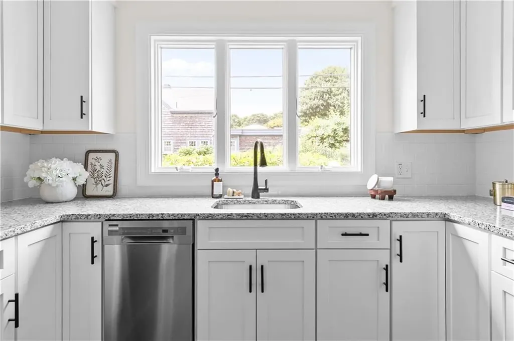 128 Ruggles Avenue Newport RI 02840