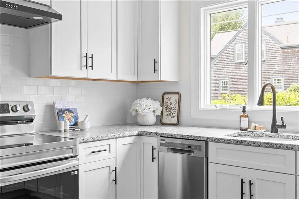 128 Ruggles Avenue Newport RI 02840