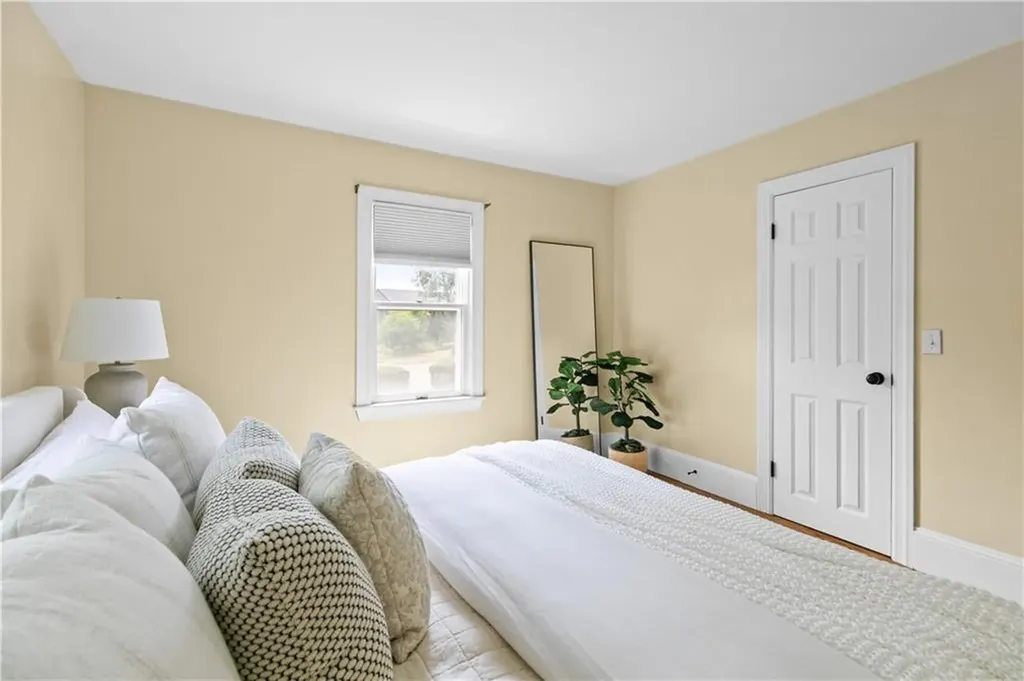 128 Ruggles Avenue Newport RI 02840