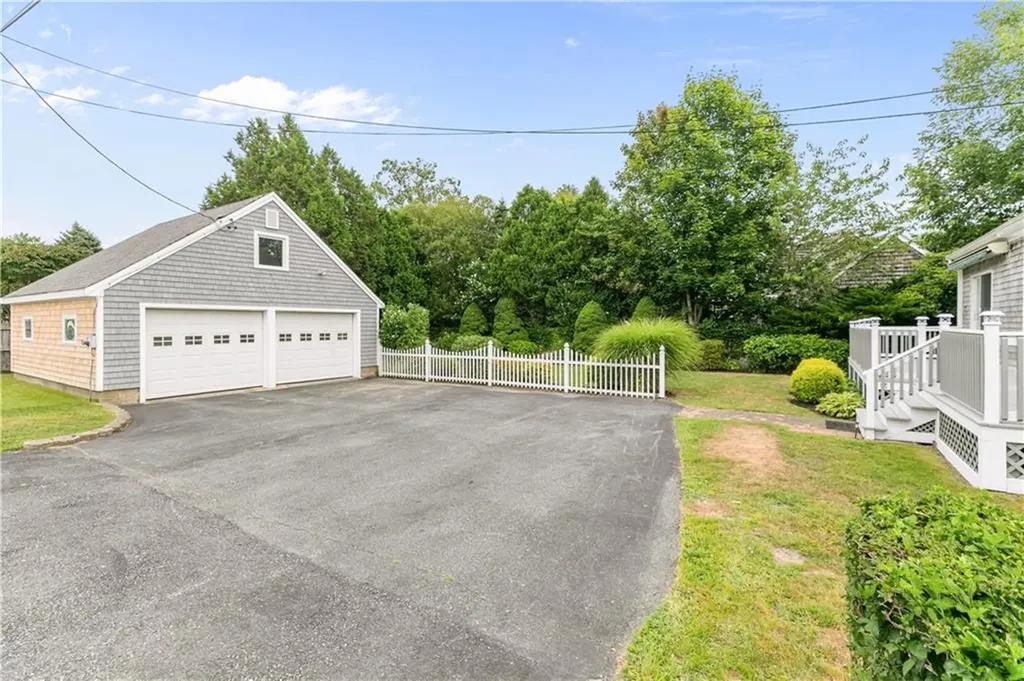 128 Ruggles Avenue Newport RI 02840