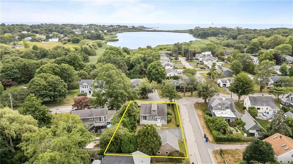 128 Ruggles Avenue Newport RI 02840