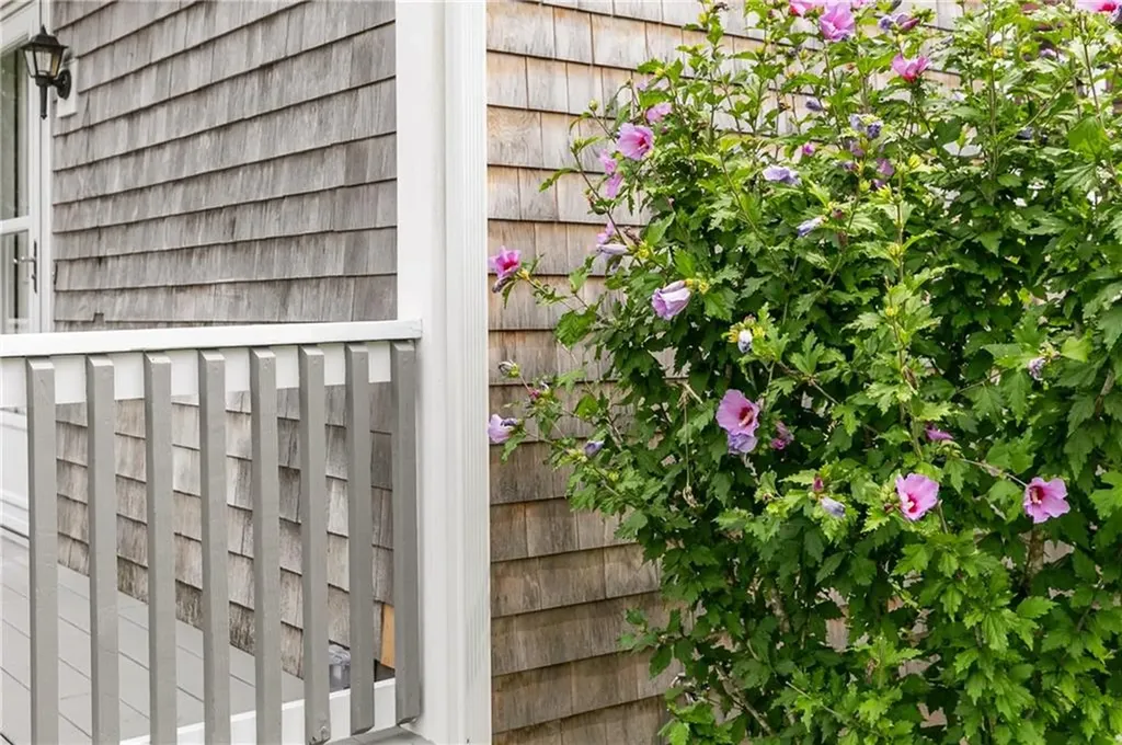 128 Ruggles Avenue Newport RI 02840