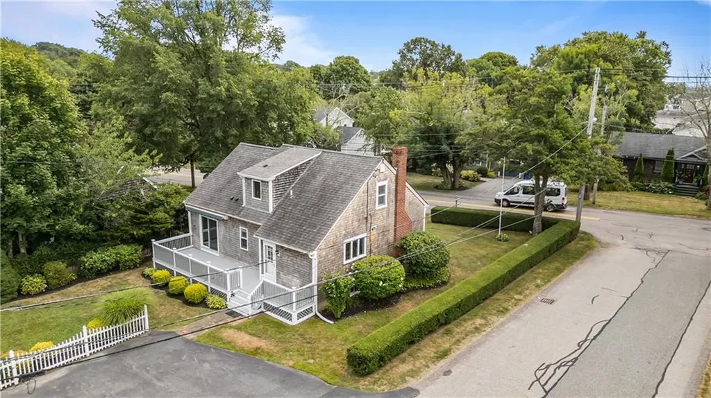 128 Ruggles Avenue Newport RI 02840