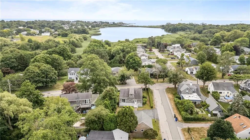 128 Ruggles Avenue Newport RI 02840