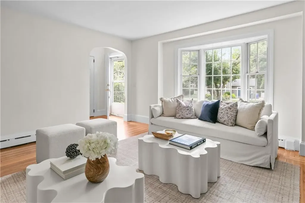 128 Ruggles Avenue Newport RI 02840