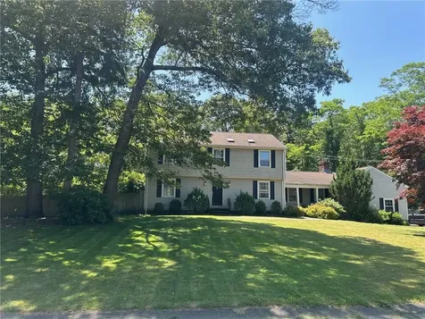 61 Candlewood Drive North Kingstown RI 02852