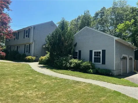 61 Candlewood Drive North Kingstown RI 02852