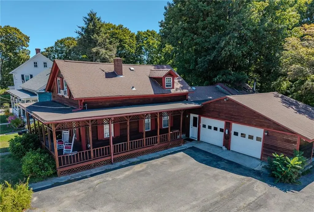 726 Washington Street Coventry RI 02816