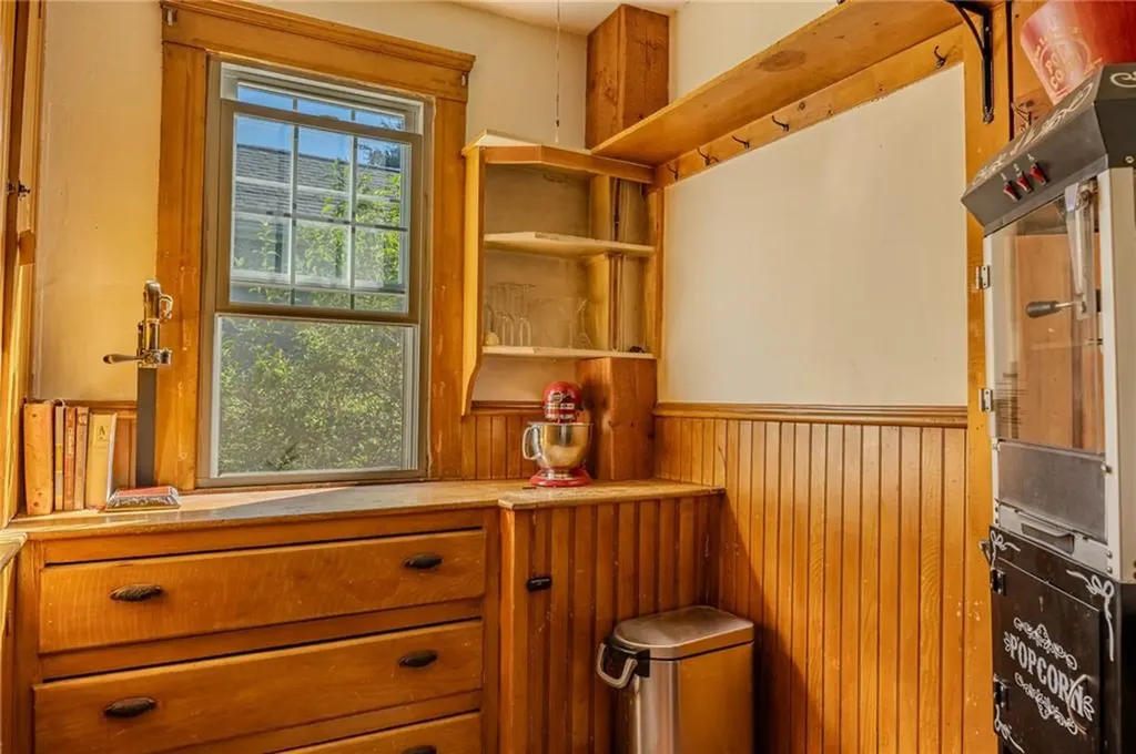 726 Washington Street Coventry RI 02816