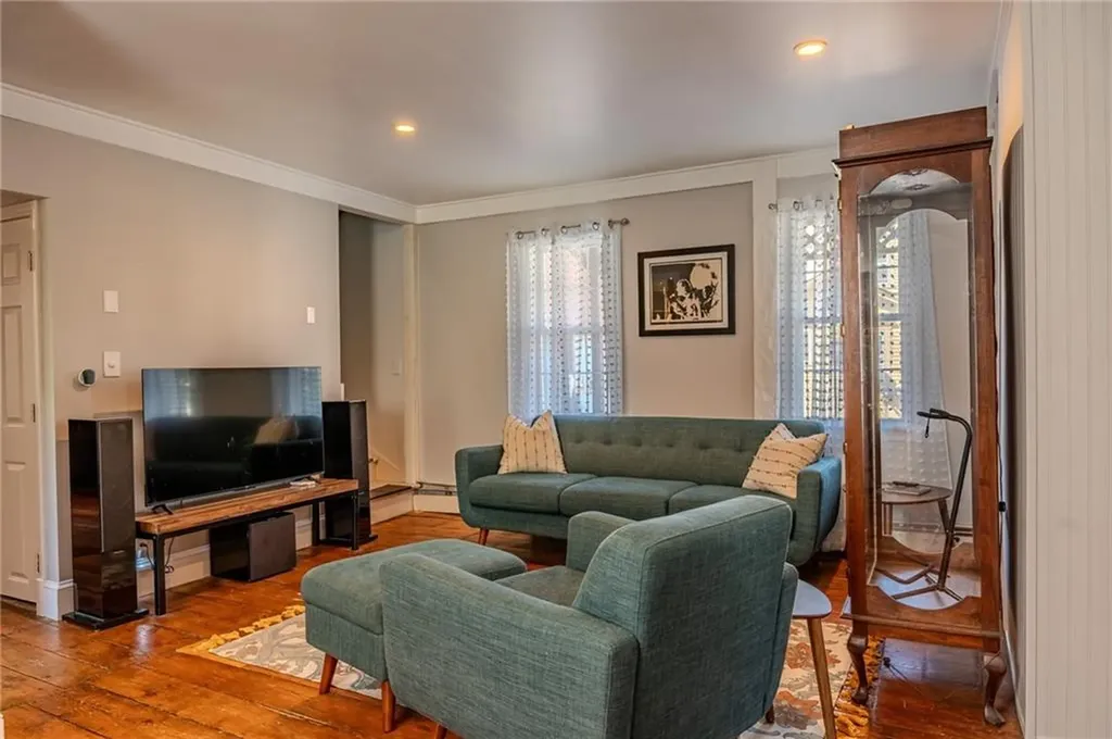 726 Washington Street Coventry RI 02816