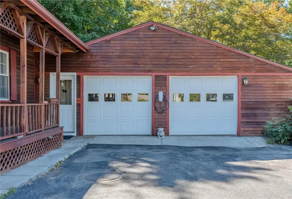726 Washington Street Coventry RI 02816