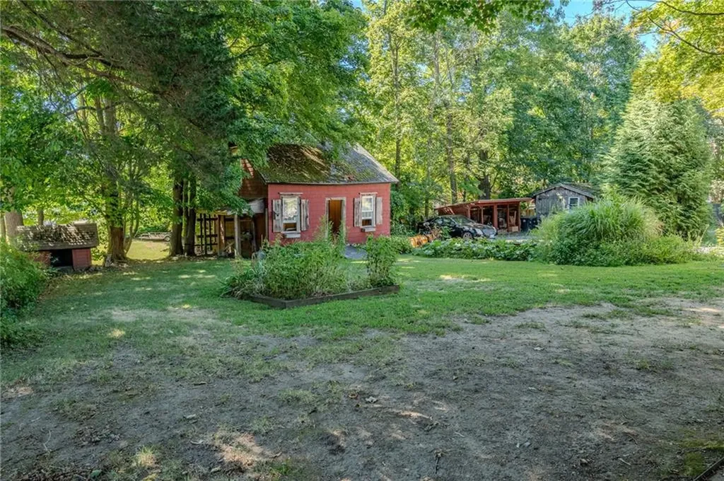 726 Washington Street Coventry RI 02816
