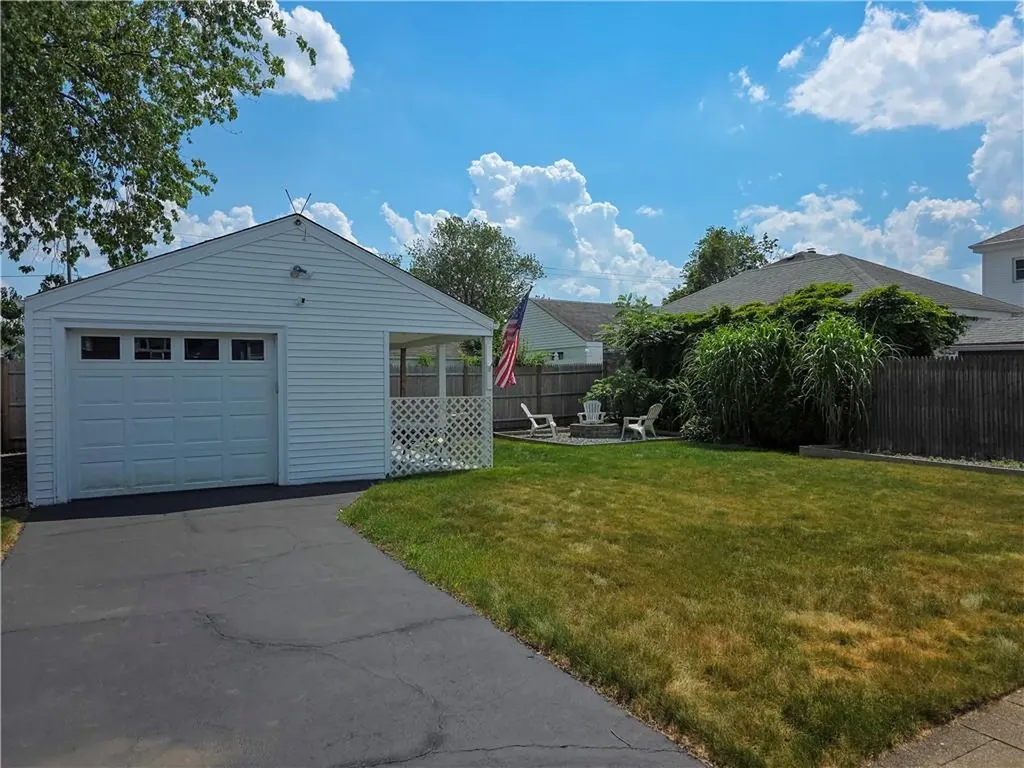 335 Evergreen Street Pawtucket RI 02861