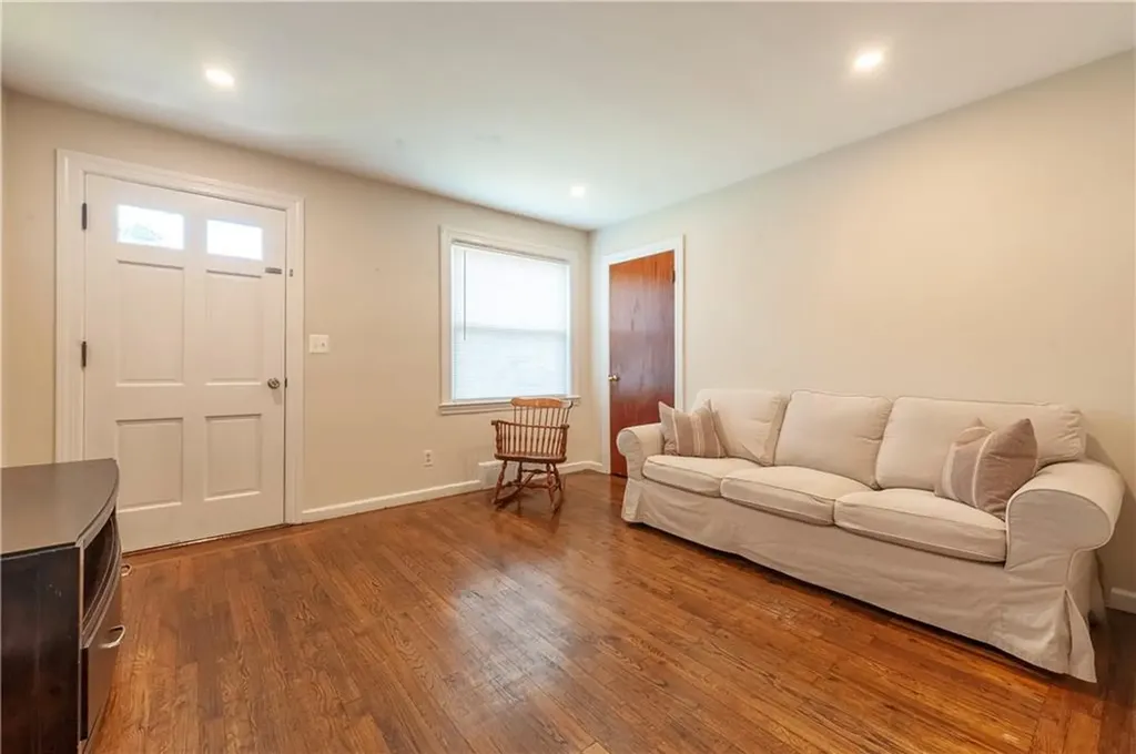 335 Evergreen Street Pawtucket RI 02861