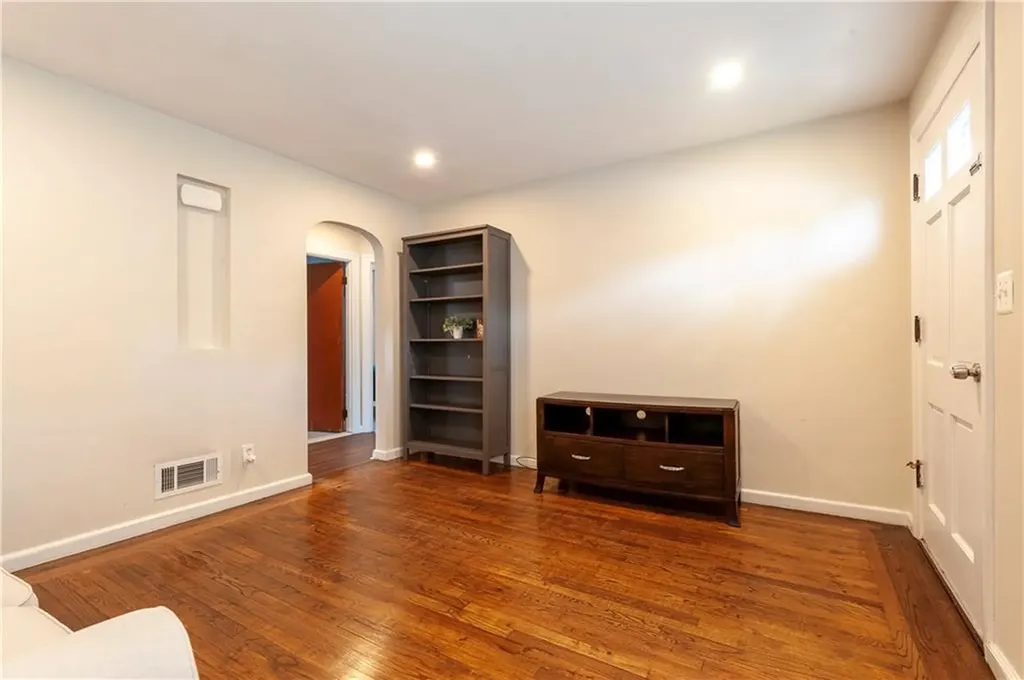 335 Evergreen Street Pawtucket RI 02861