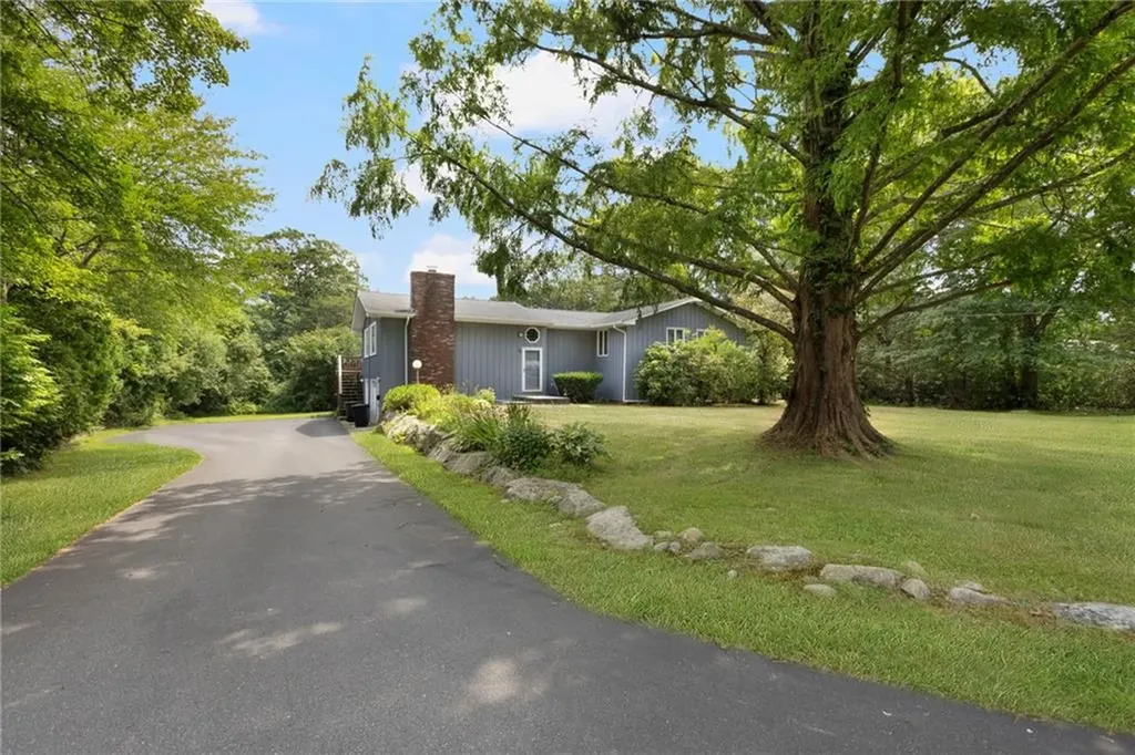 59 Lakewood Drive Narragansett RI 02882