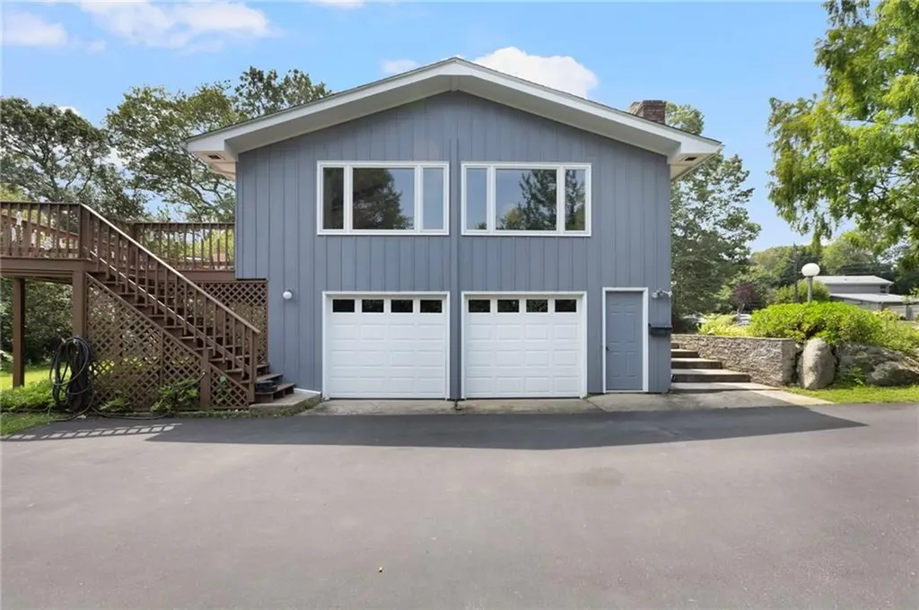 59 Lakewood Drive Narragansett RI 02882