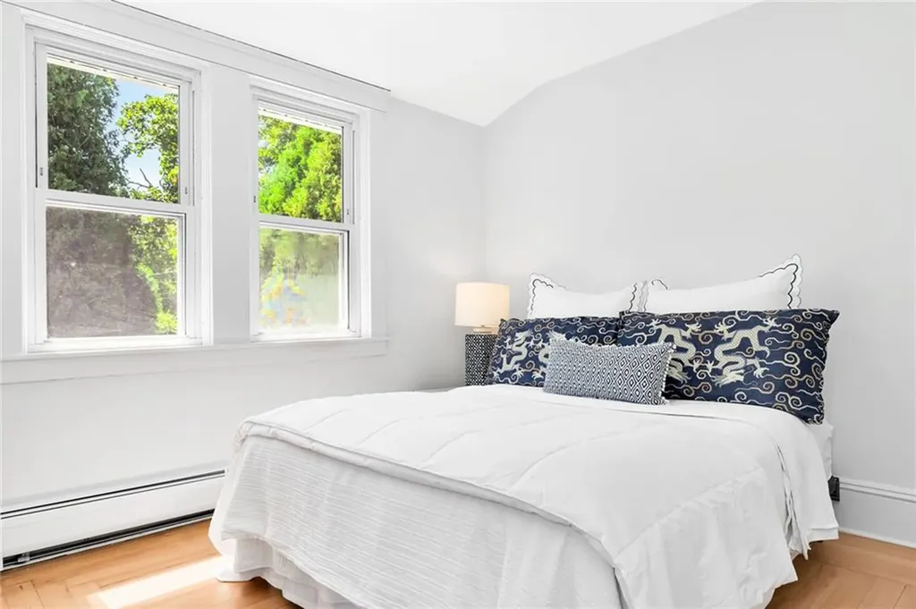 114 Rodman Street Narragansett RI 02882