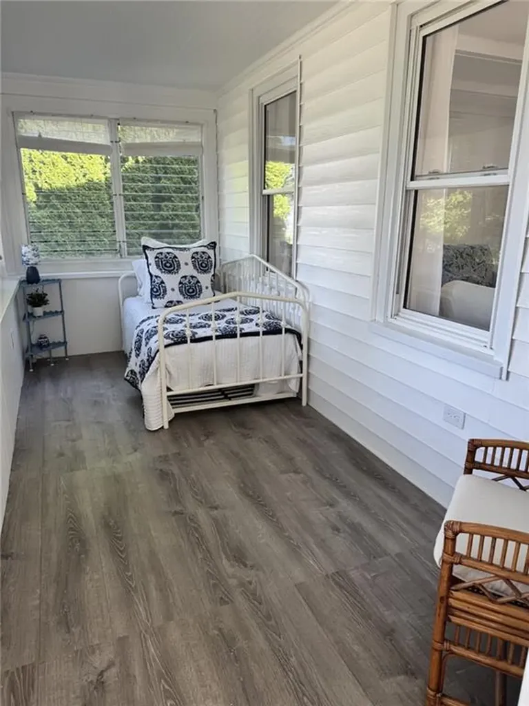 114 Rodman Street Narragansett RI 02882