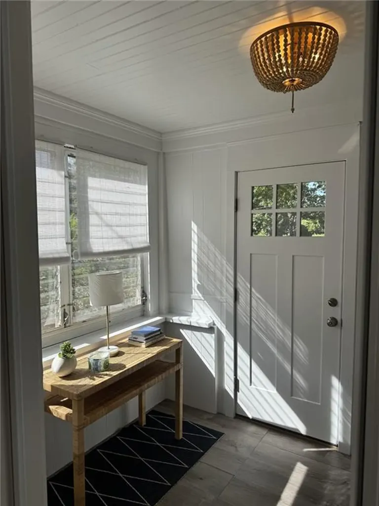 114 Rodman Street Narragansett RI 02882