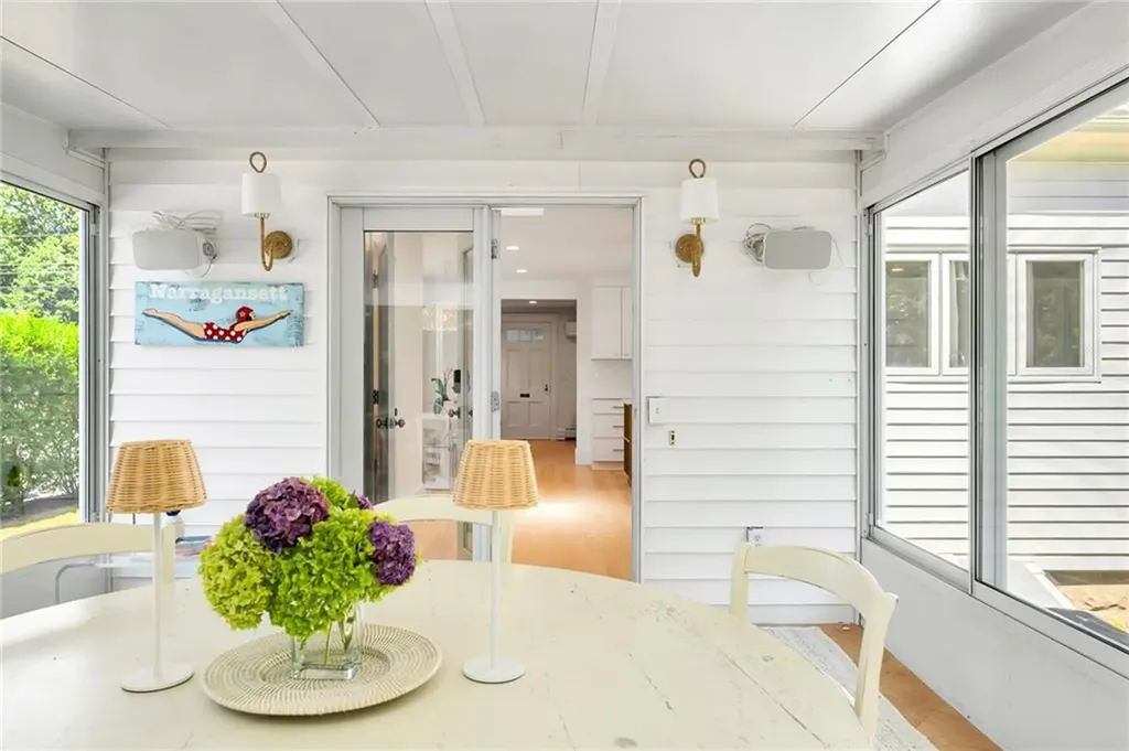 114 Rodman Street Narragansett RI 02882