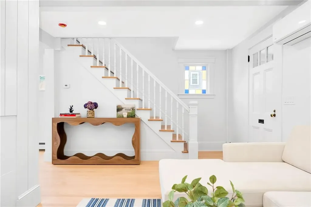 114 Rodman Street Narragansett RI 02882