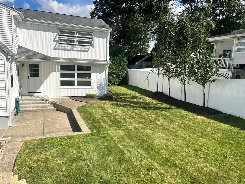 5 West Street North Providence RI 02904