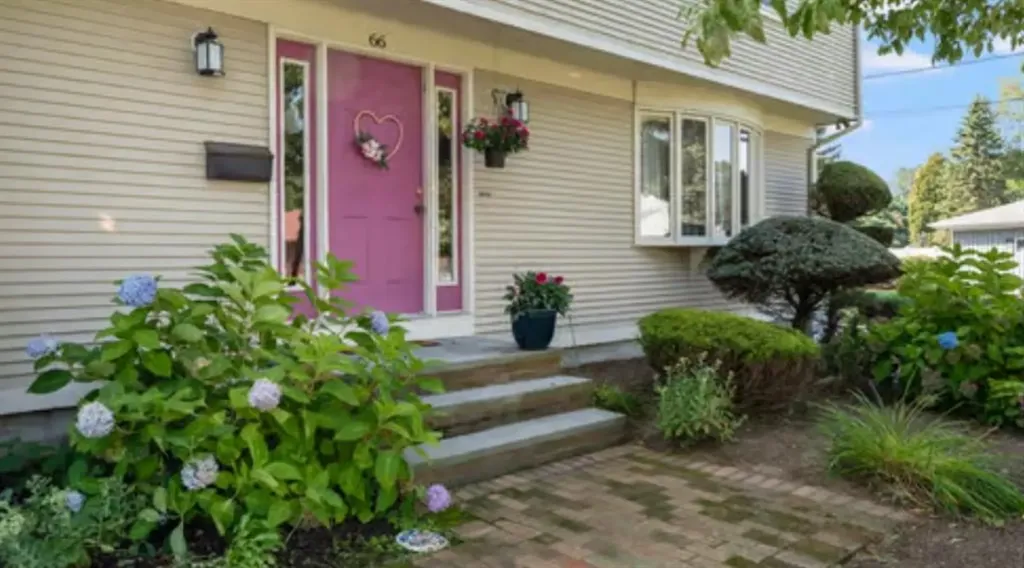 66 Foxglove Drive Cranston RI 02920