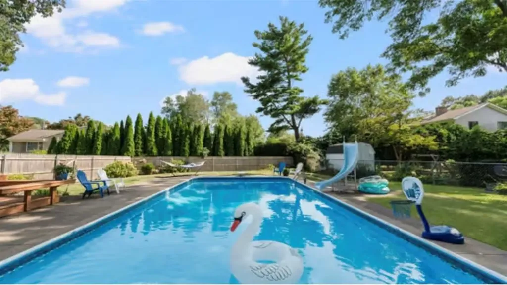 66 Foxglove Drive Cranston RI 02920