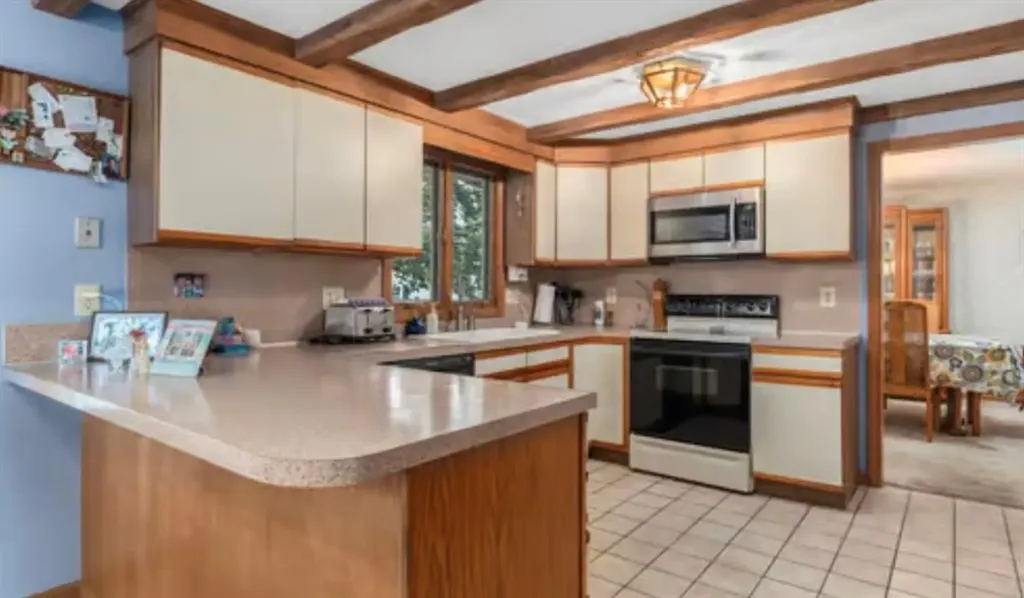 66 Foxglove Drive Cranston RI 02920