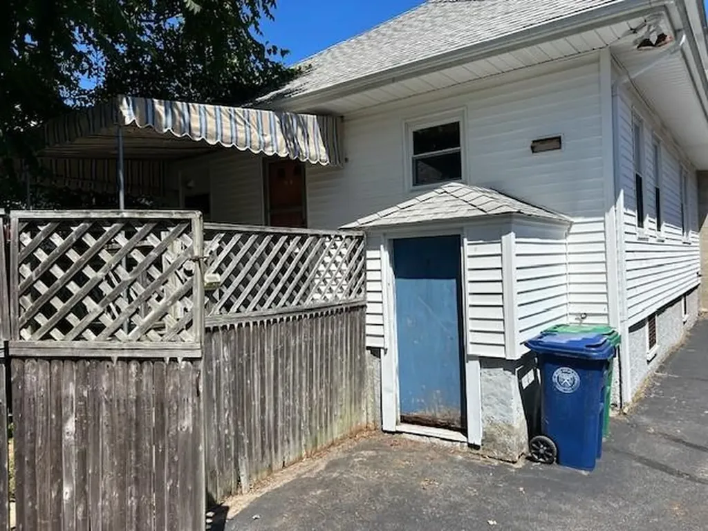 78 Benedict Road Warwick RI 02888