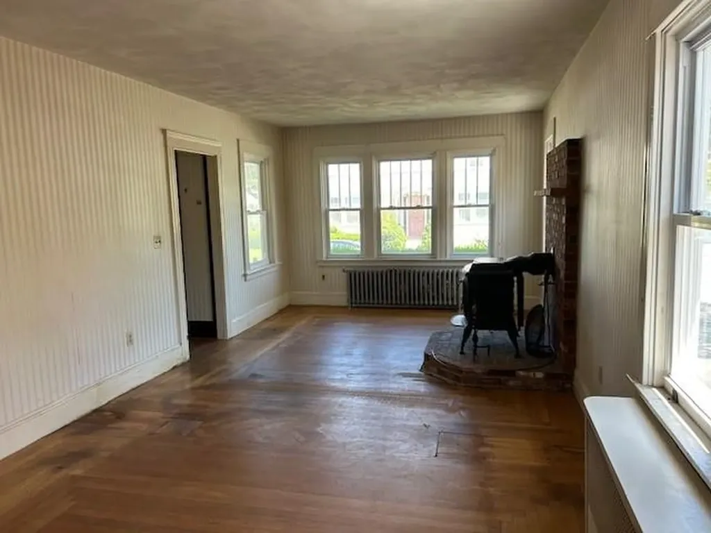 78 Benedict Road Warwick RI 02888