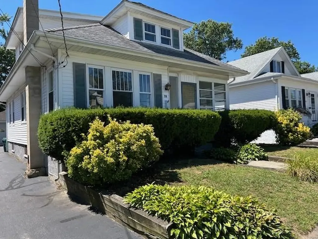 78 Benedict Road Warwick RI 02888