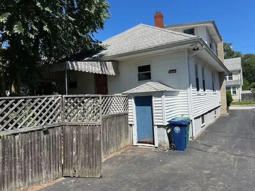 78 Benedict Road Warwick RI 02888
