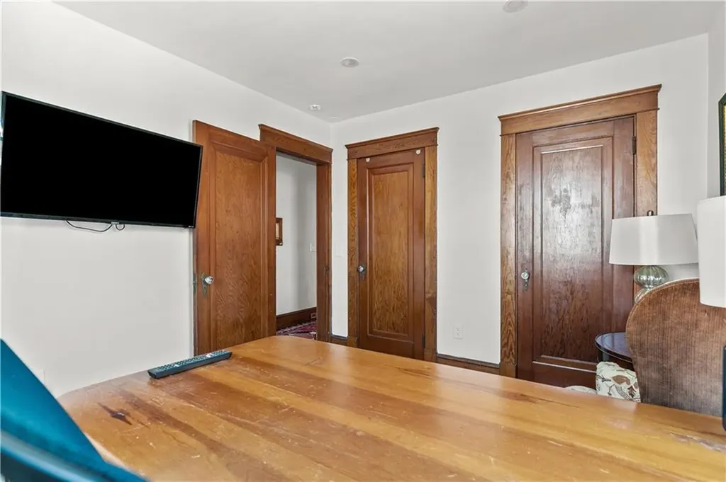 123 Beacon Street Middletown RI 02842