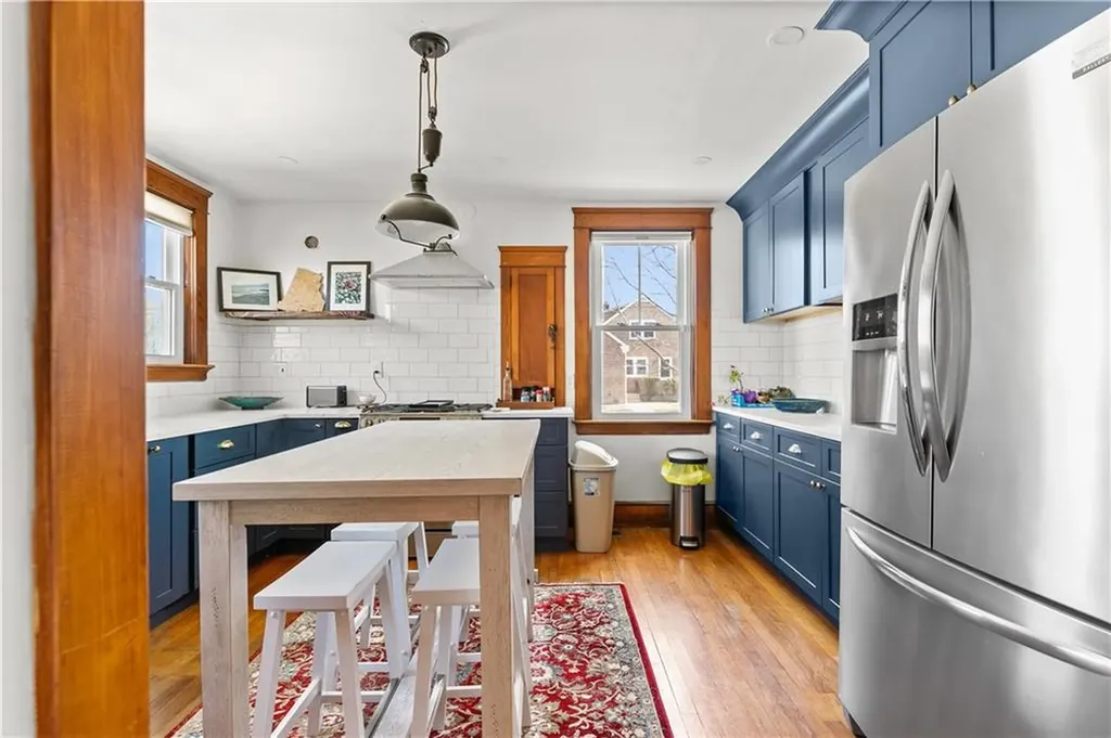 123 Beacon Street Middletown RI 02842